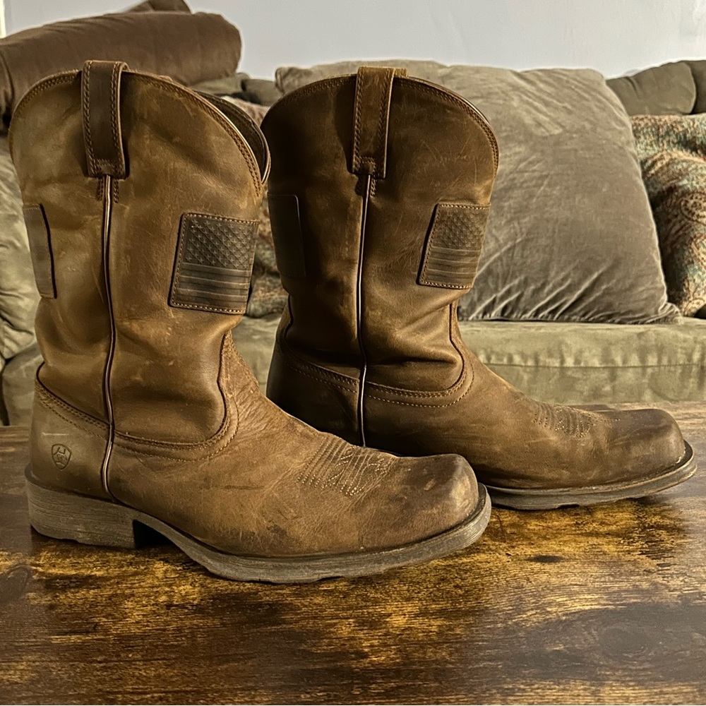 ARIAT - Size 14D Rambler Western Boots, gently used